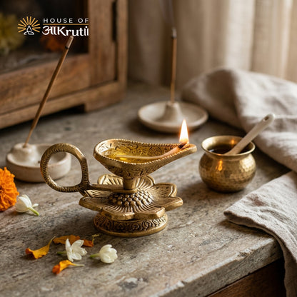 HOA Brass Diya Oil Lamp – 4.3 × 2.3 inches